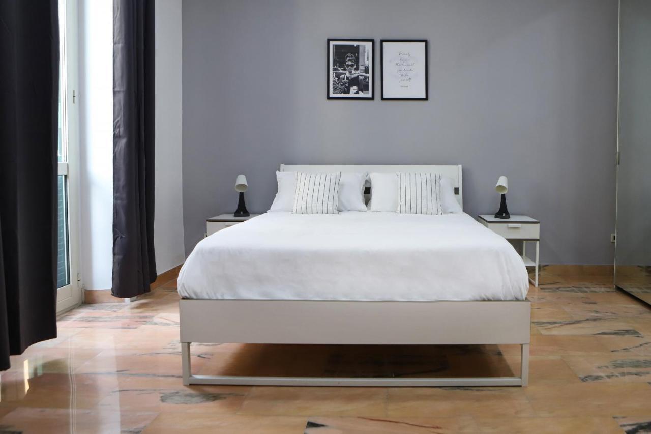 Modern Apartment At Piazza Del Gesu' By Wonderful Italy Neapel Exteriör bild