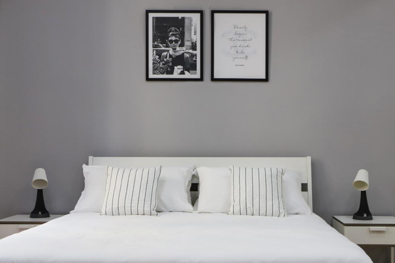 Modern Apartment At Piazza Del Gesu' By Wonderful Italy Neapel Exteriör bild