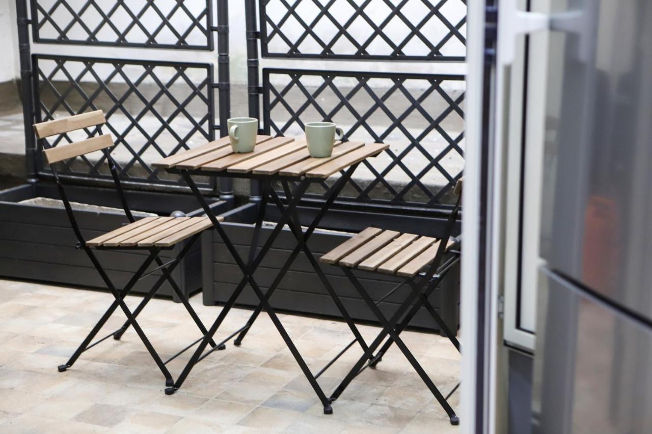 Modern Apartment At Piazza Del Gesu' By Wonderful Italy Neapel Exteriör bild
